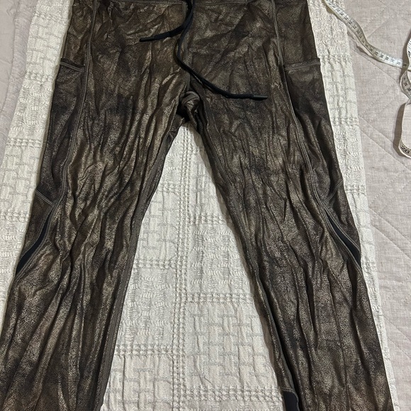 Luxe pocket drawstring leggings from Zyia 8-10 - Picture 3 of 5